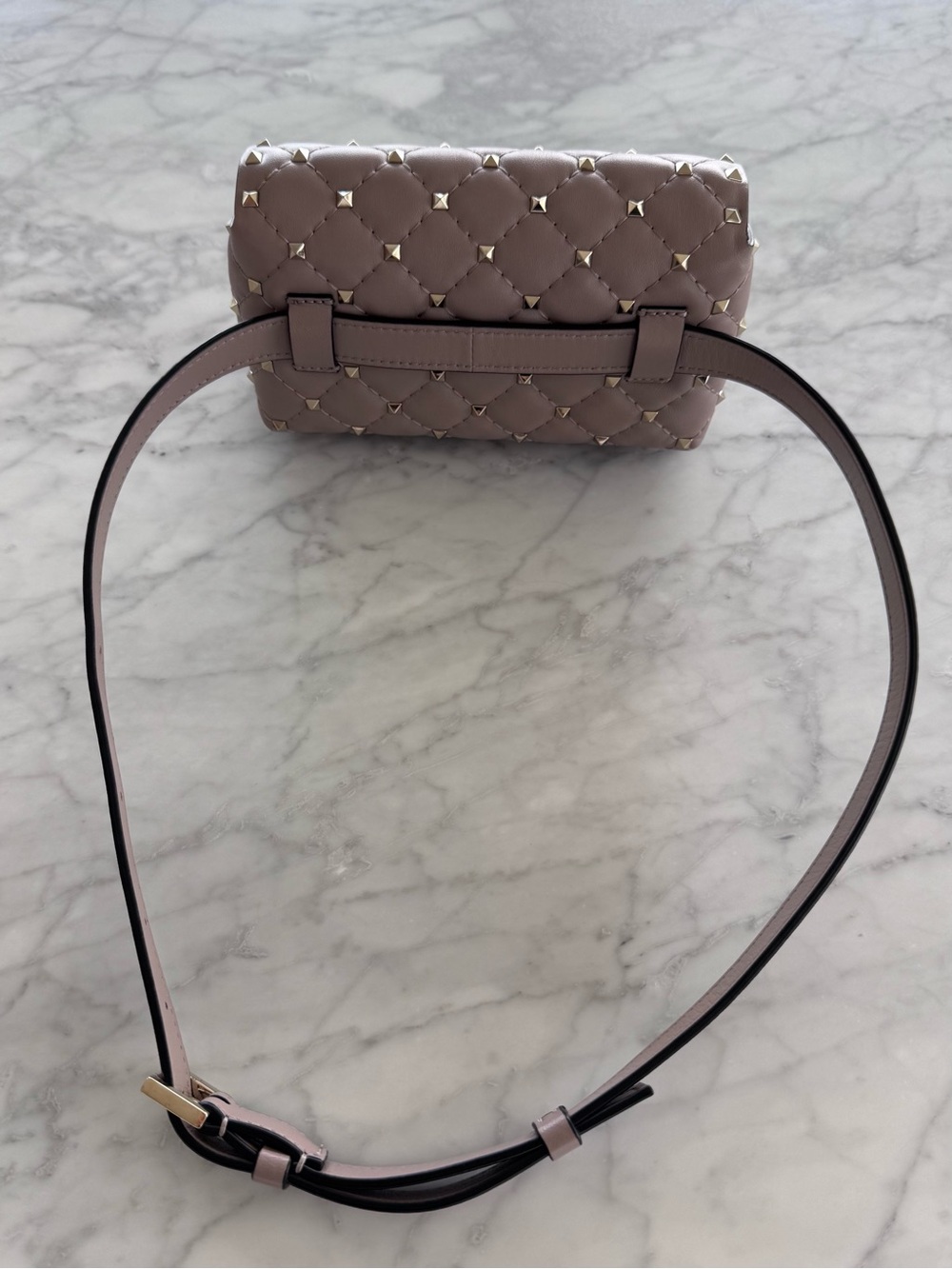 Authentic Valentino Like New Rockstud Bag in Poudre Leather, with Receipt - Picture 6 of 9